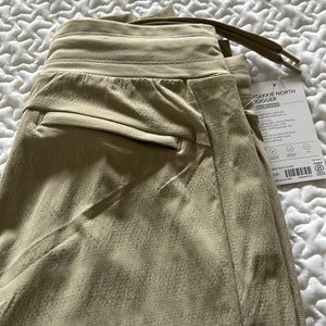Athlete Trekkie North Joggers, Size 8, NWT